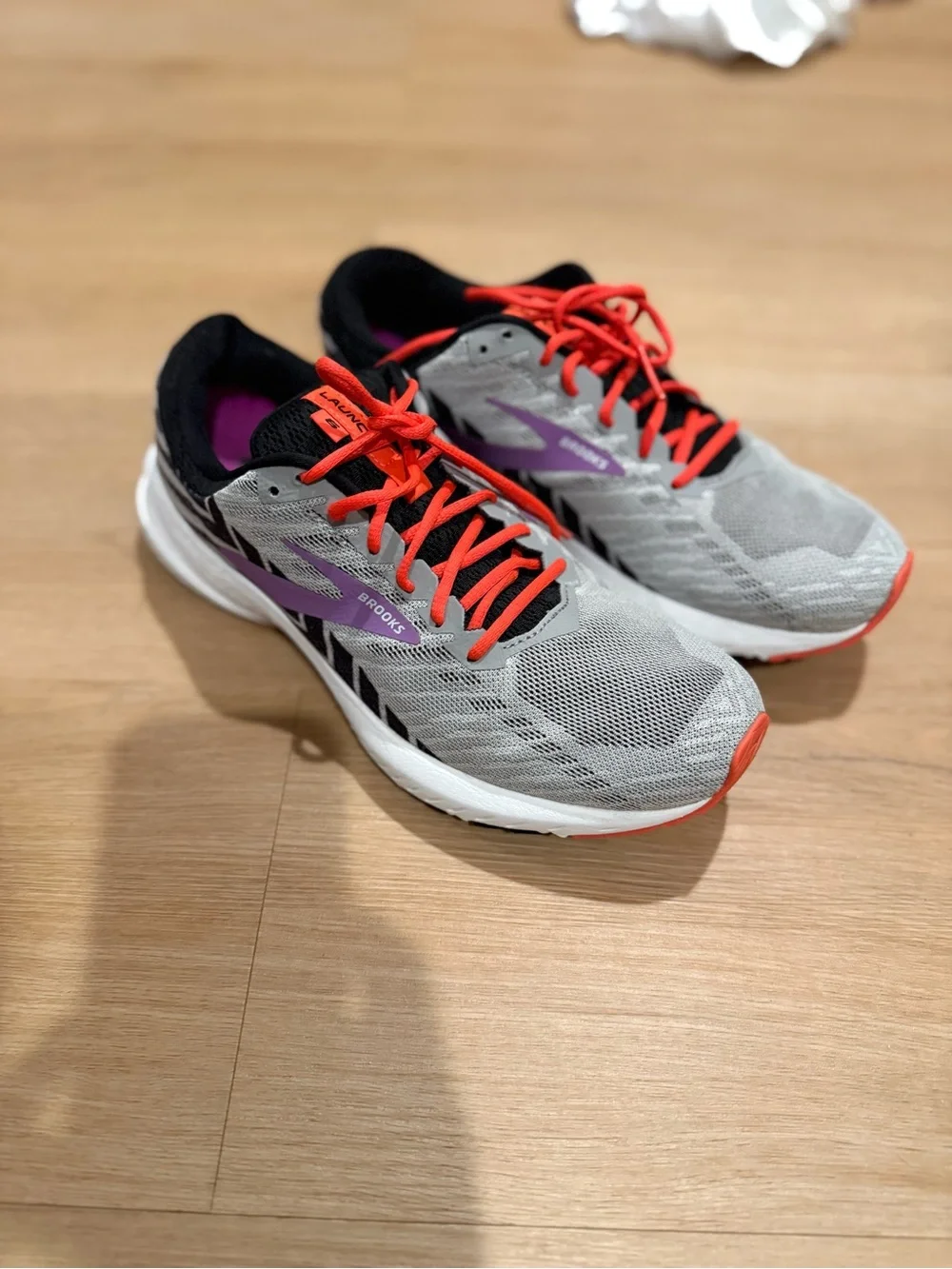 Brooks Launch 6 Women Sz 9.5 B